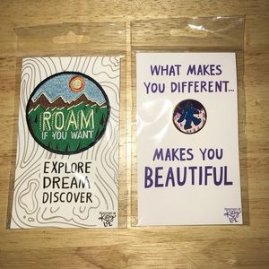 New set of 2, one cloth patch and one enamel pin. # Sasquatch # Big Foot # Yeti